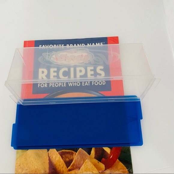 Vintage Kraft Velveeta Cheese Plastic Storage Container & Paperback Cookbook - Picture 12 of 13